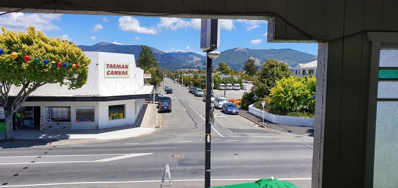 Hotel Motueka Backpackers, Loud Live Music Friday Saturday Nights Extérieur photo