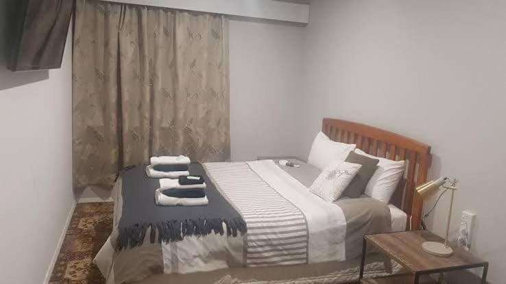 Hotel Motueka Backpackers, Loud Live Music Friday Saturday Nights Extérieur photo